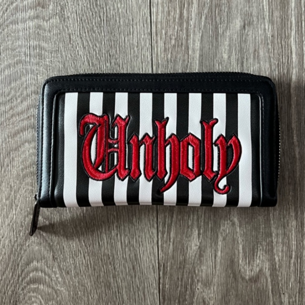 🖤 black craft unholy wallet (good used condition)